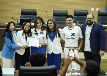 Deputada Cristiane Lopes participa de homenagem ao Duelo na Fronteira e reforça apoio à cultura e ao desenvolvimento de Guajará-Mirim