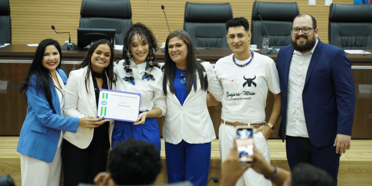 Deputada Cristiane Lopes participa de homenagem ao Duelo na Fronteira e reforça apoio à cultura e ao desenvolvimento de Guajará-Mirim