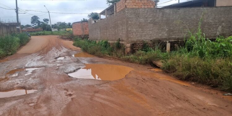 Vereador Pedro Geovar requer intervenção viária nas ruas Lisboa e Portugal, no bairro Novo Horizonte