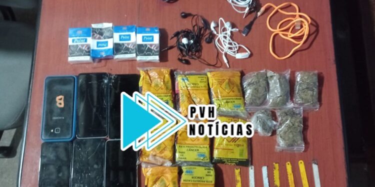 INTERCEPTADO: Criminosos arremessam sacola para dentro de presídio e são recebidos na bala em Porto Velho