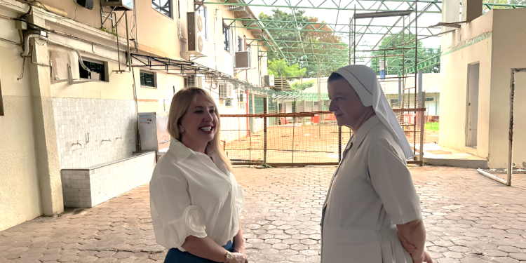 Ieda Chaves destina quase R$ 90 mil à ampliação da cobertura do pátio da Escola Santa Marcelina