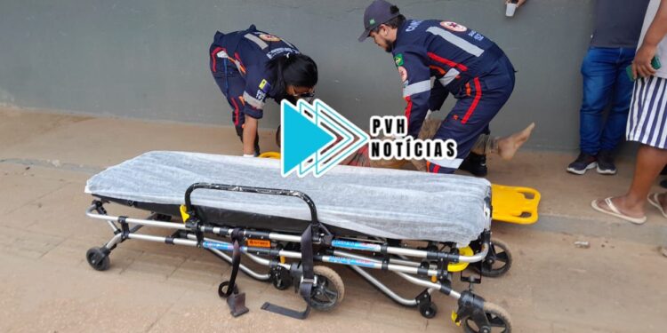 URGENTE: Pedreiro é espancado a pauladas durante confusão por causa de pix em bar na zona leste