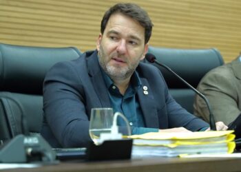 Deputado Alex Redano cobra recuperação urgente da RO-408 entre Vila União e Campo Novo de Rondônia