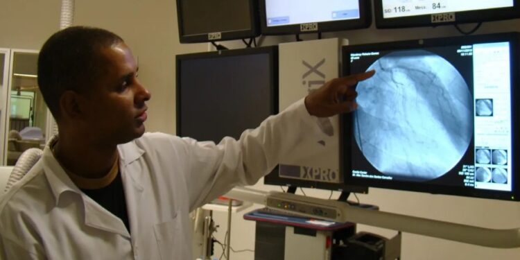 Deputado Alex Redano indica convênio para oferta de cateterismo cardíaco gratuito em Ariquemes