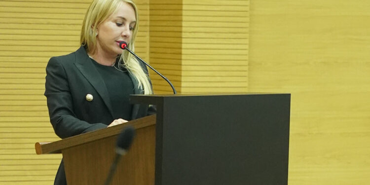 Ieda Chaves busca solucionar entraves no atendimento de crianças atípicas em Itapuã do Oeste