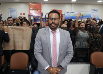 Dr. Santana vota a favor da valorização dos servidores da Educação e da Saúde em Porto Velho