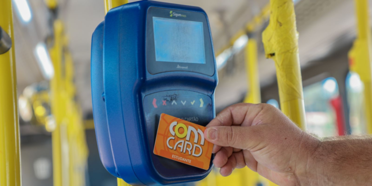 MODERNO E PRÁTICO: Nova bilhetagem do transporte coletivo já permite recarga antecipada