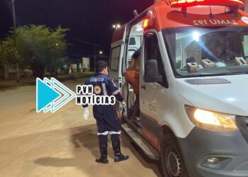 NO PESCOÇO: Homem é esfaqueado por bandido durante assalto na Rio de Janeiro