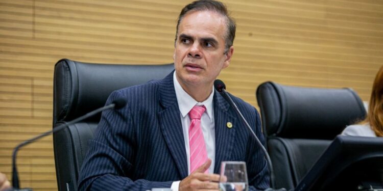 Deputado Alan Queiroz propõe novo Refis com parcelamento de dívidas do ICMS e governo de Rondônia confirma tramitação de projeto
