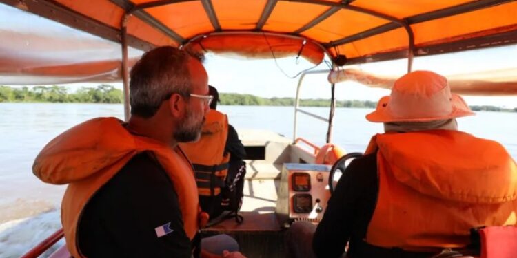 Governo de RO inicia recuperação do barco hospital Walter Bartolo para atender ribeirinhos