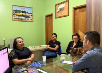 Vereador Adalto de Bandeirantes recebe equipe da SEAS em busca de soluções para o Distrito