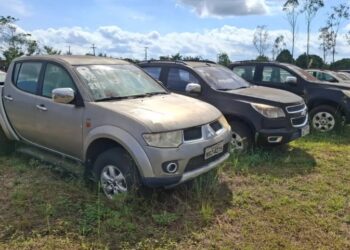 CHANCE: Mais de 1.300 veículos conservados estão à venda em cinco leilões do Detran-RO; saiba como participar