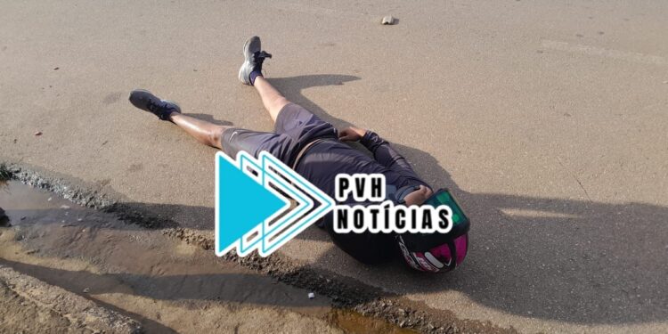 URGENTE: Colisão entre motos deixa piloto ferido na Avenida Amazonas