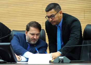 Alex Redano cobra do DER recuperação do aeroporto de Colorado do Oeste