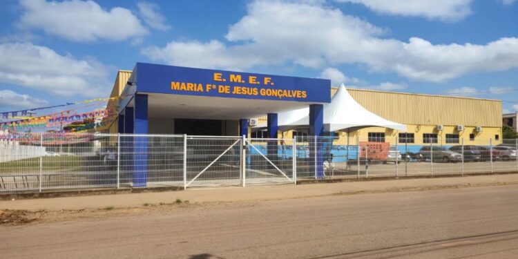 Equipe de Eyder Brasil visita escola e ajusta detalhes para o ‘Cidadania no Bairro’ no Orgulho do Madeira