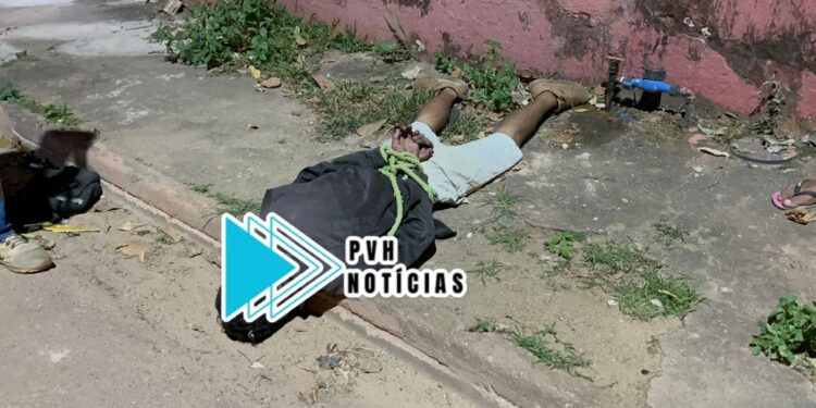 URGENTE: Suspeito de roubo é amarrado e surrado pela população no centro