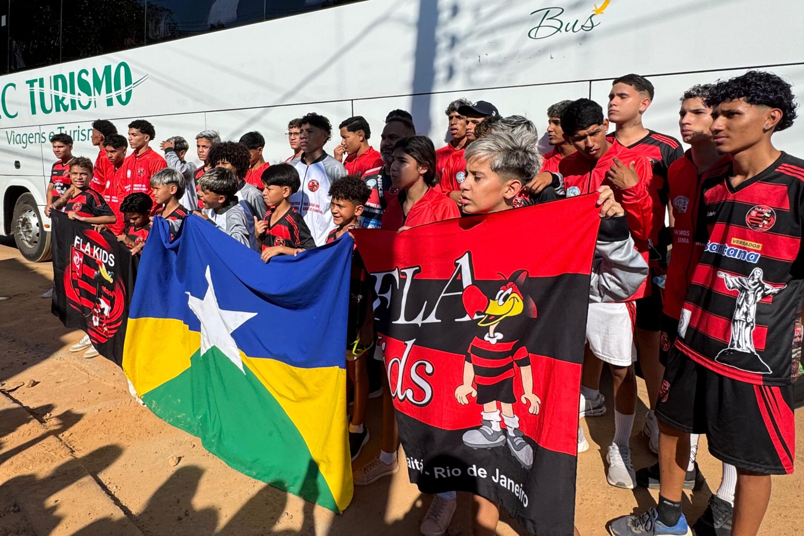 50 jovens atletas de Rondônia embarcaram rumo ao Rio de Janeiro (Foto: Assessoria Parlamentar)