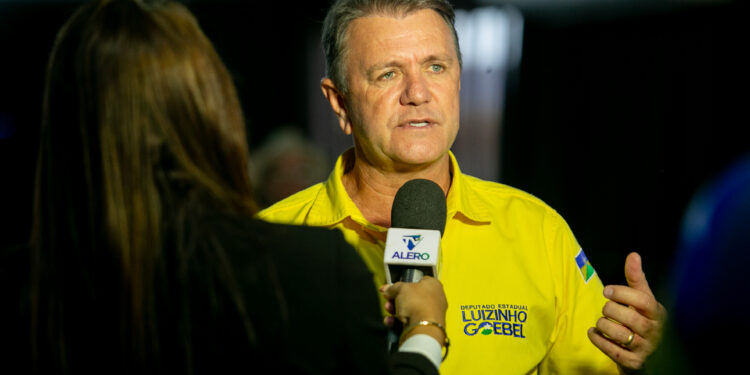 Oficina em inteligência artificial: Luizinho Goebel participa de oficina democratizando acesso ao conhecimento financeiro