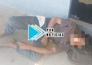 URGENTE: Jovem pede ajuda em batalhão da PM após ser agredido a pauladas por dono de lava-jato