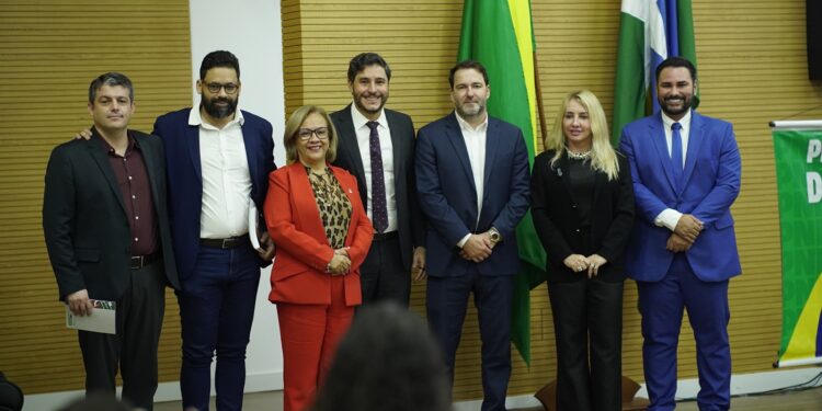 Ieda Chaves discute novo PNE com profissionais e defende avanços e metas realistas para a educação