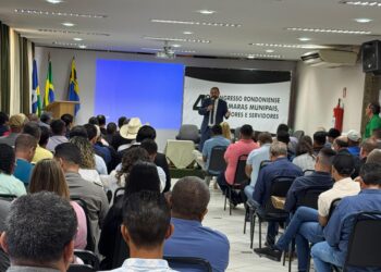Palestra do deputado Laerte Gomes destaca importância do Parlamento Amazônico para fortalecimento da política de RO e estados abrangentes