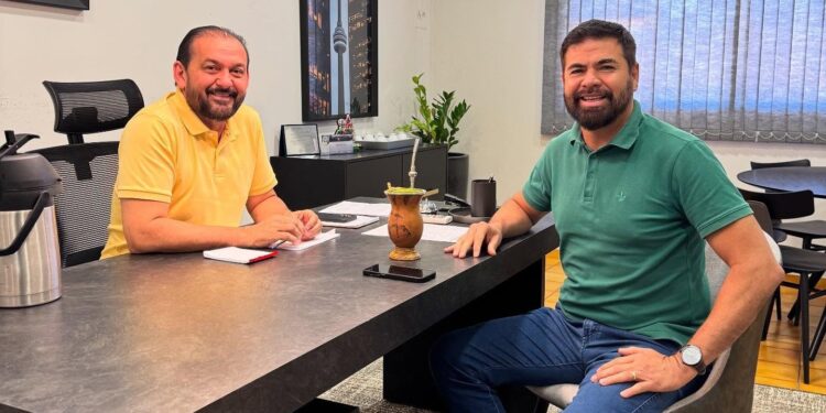 Deputado Laerte Gomes recebe a visita do vereador Scopony de Ji-Paraná