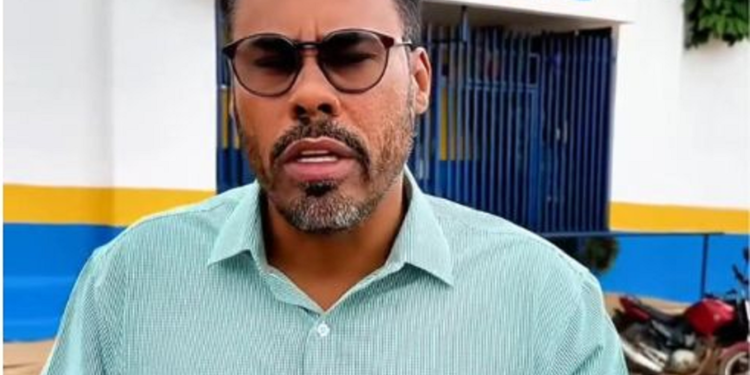 Vereador Dr. Santana cobra transparência na aquisição de lancheiras pela Semed