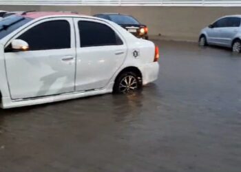 Vereador Pedro Geovar garante manutenção de bueiros no bairro Embratel após pedido à SEMUSB