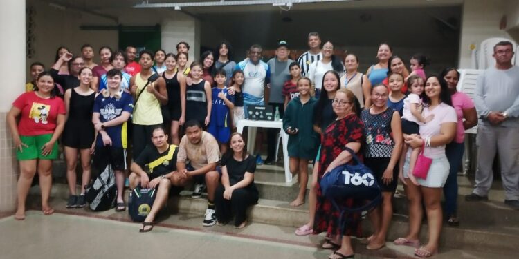 Eyder Brasil garante transporte e leva delegação de Rondônia à 3ª Copa Bolpebra de Natação no Acre