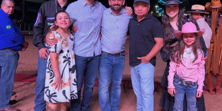 Deputado Laerte Gomes participa da cerimônia de inauguração da 44ª Exposição Agropecuária de Ji-Paraná