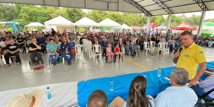 Luizinho Goebel participa do 1º Encontro dos Produtores Rurais de Chupinguaia