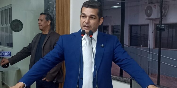 Vereador Adalto de Bandeirantes cobra melhorias urgentes em estradas dos Distritos de Porto Velho