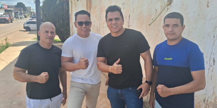 Serviço de tapa buraco é realizado na zona sul a pedido do vereador Edimilson Dourado