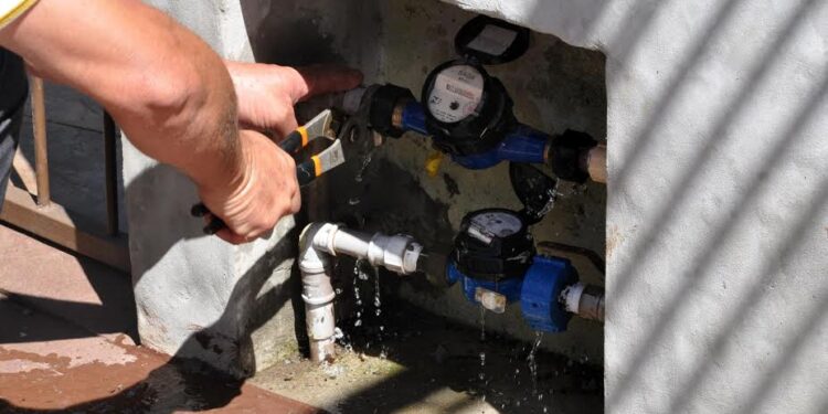 Deputado Laerte Gomes e o prefeito Afonso Cândido se unem para suspender tarifas abusivas de água em Ji-Paraná