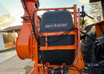 Alan Queiroz entrega pulverizador no valor de R$ 60 mil para associação em Buritis