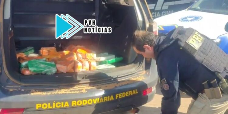 NA BR-364: Motorista foge e PRF apreende 50kg de cocaína em caminhonete após perseguição