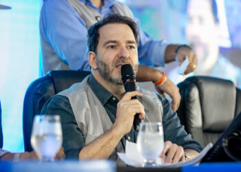 Deputado Alex Redano solicita recuperação urgente da RO-420 entre Buritis e Jacinópolis