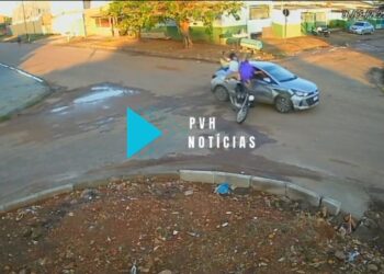 VÍDEO: Casal em moto fica ferido após colisão com HB20 na Jaci-Paraná