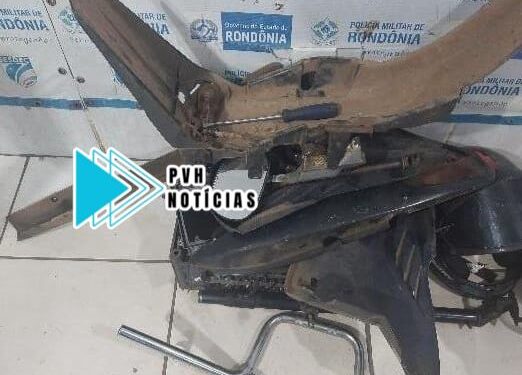 RASTREADOS: Agressor de mulheres e comparsa são presos com objetos roubados em boca de fumo após assalto