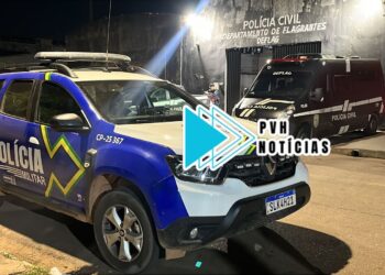 MAUS TRATOS: Casal de usuários de drogas é preso com três filhos pequenos em casa abandonada