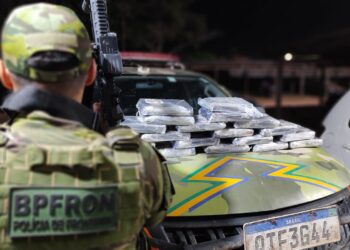 Traficantes fogem e PM apreende 21kg de drogas em RO