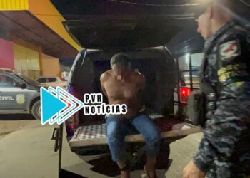 URGENTE: Força Tática do 1° fecha boca de fumo e prende traficante com crack na zona leste