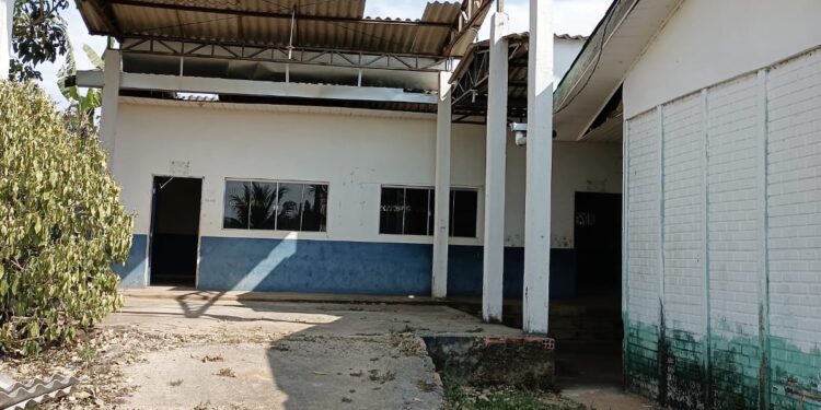 Alex Redano indica reforma urgente da Escola Maria Abreu Bianco em Campo Novo de Rondônia