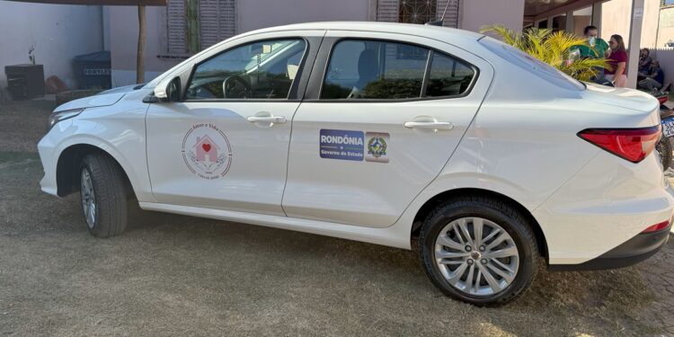 Ieda Chaves destina carro à Casa de Apoio Amor e Vida e fortalece o apoio a pacientes em Vilhena