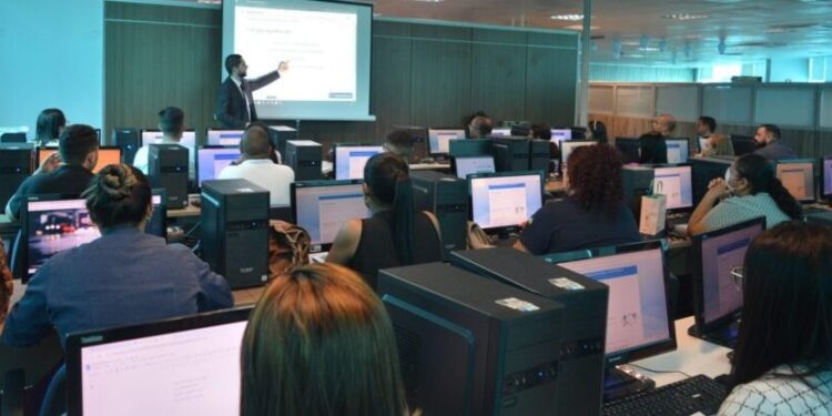 Alan Queiroz propõe treinamento para garantir atendimento inclusivo no transporte público estadual