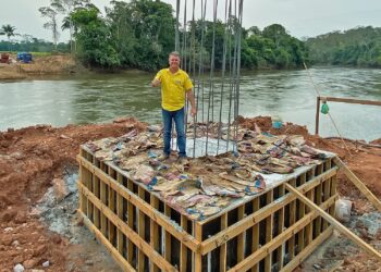 Luizinho Goebel comemora início da construção da ponte na Linha 85, no Distrito de Boa Esperança em Chupinguaia