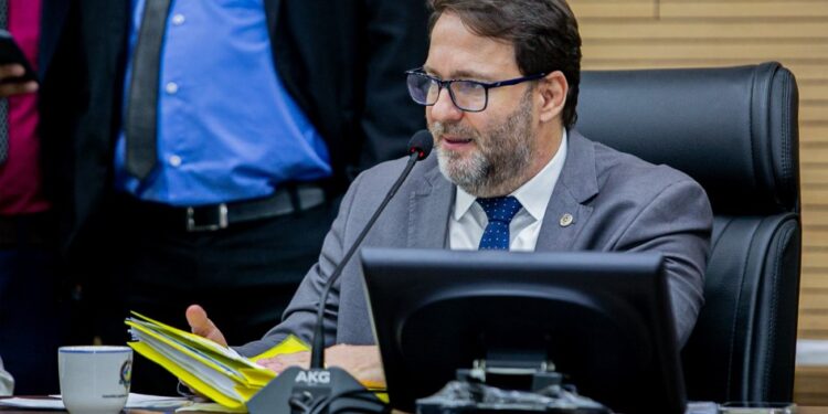 Alex Redano solicita com urgência patrolamento da RO-457 no Travessão B-40 Norte em Ariquemes