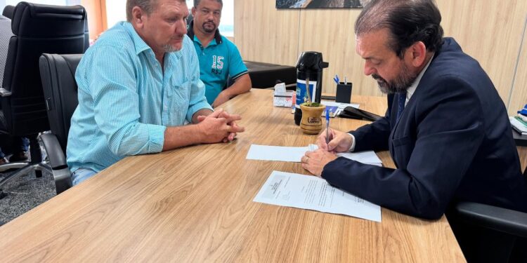 Laerte Gomes intensifica sua agenda de trabalho e reforça seu compromisso com o desenvolvimento dos municípios