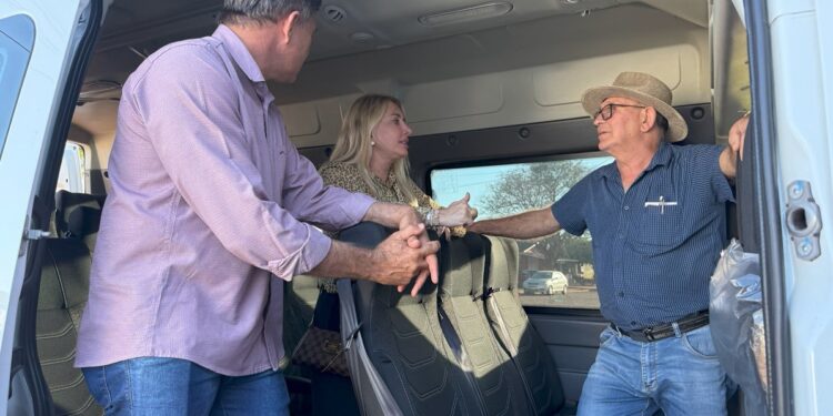 Ieda Chaves destina van de R$ 330 mil para pacientes de Alto Alegre dos Parecis