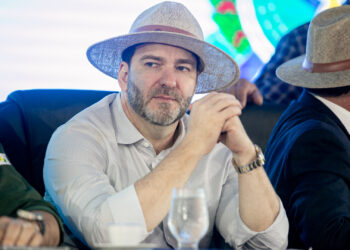 Deputado Alex Redano solicita limpeza marginal na RO-140 para garantir segurança no tráfego